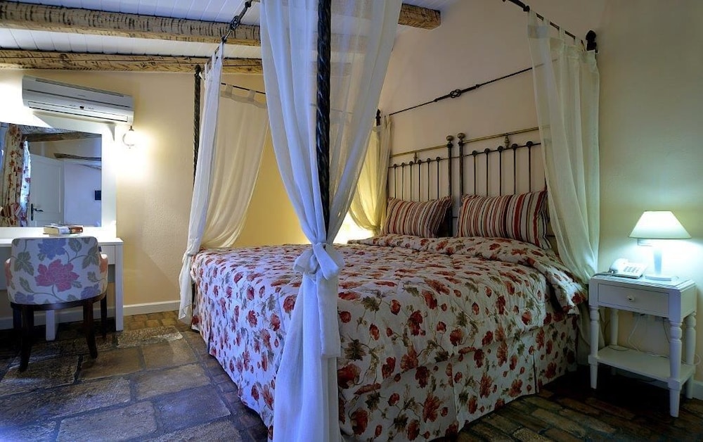 Family Room, 1 Bedroom, Kitchenette, Mountain View photo 1