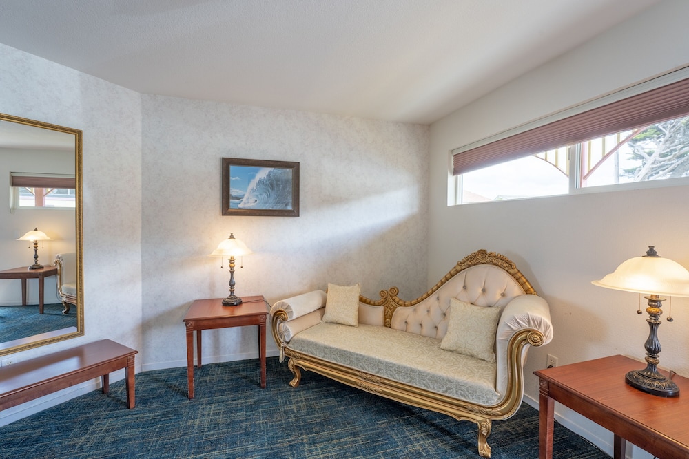 Standard Room, 1 King Bed, Ocean View, Ground Floor photo 2