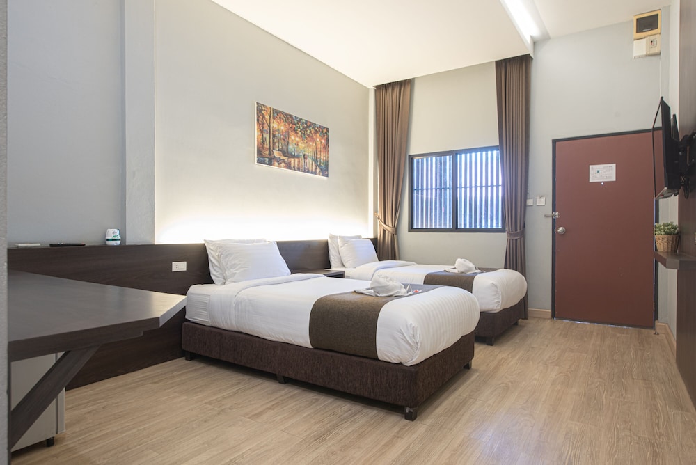Signature Twin Room - Photo 5