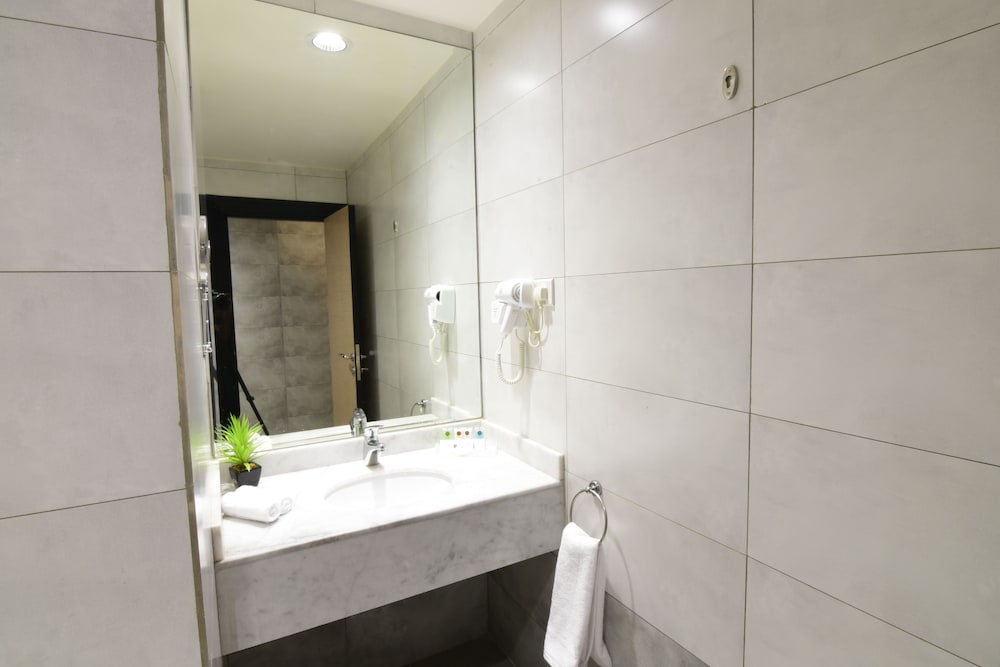Deluxe Twin Room - Photo 3