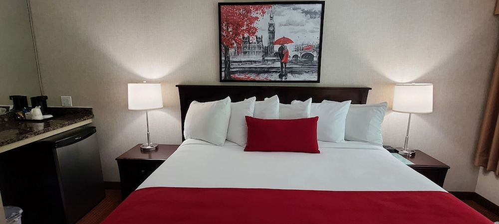 Standard Room, 1 King Bed, Non Smoking, Balcony - Photo 4