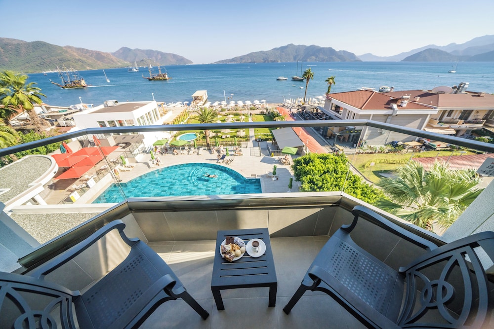 Standard Sea View Double or Twin
