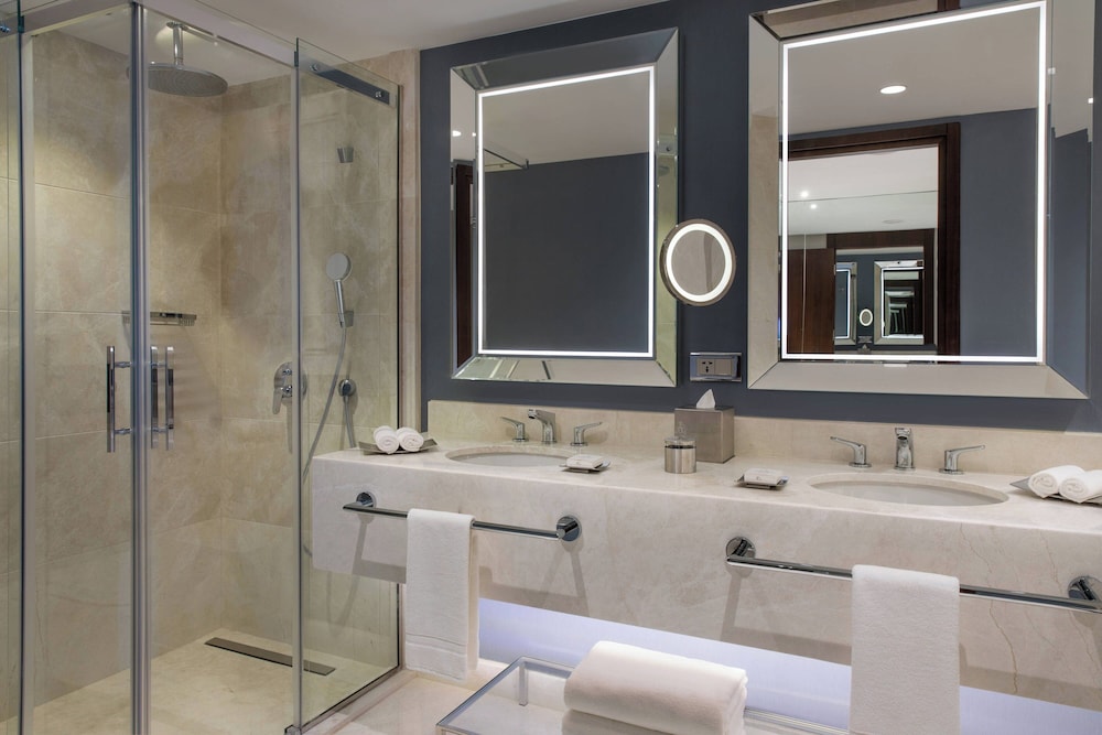 Loft Atrium Suite