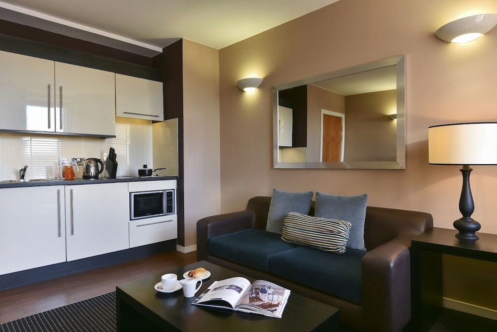 Deluxe Apartment, 2 Bedrooms photo 2