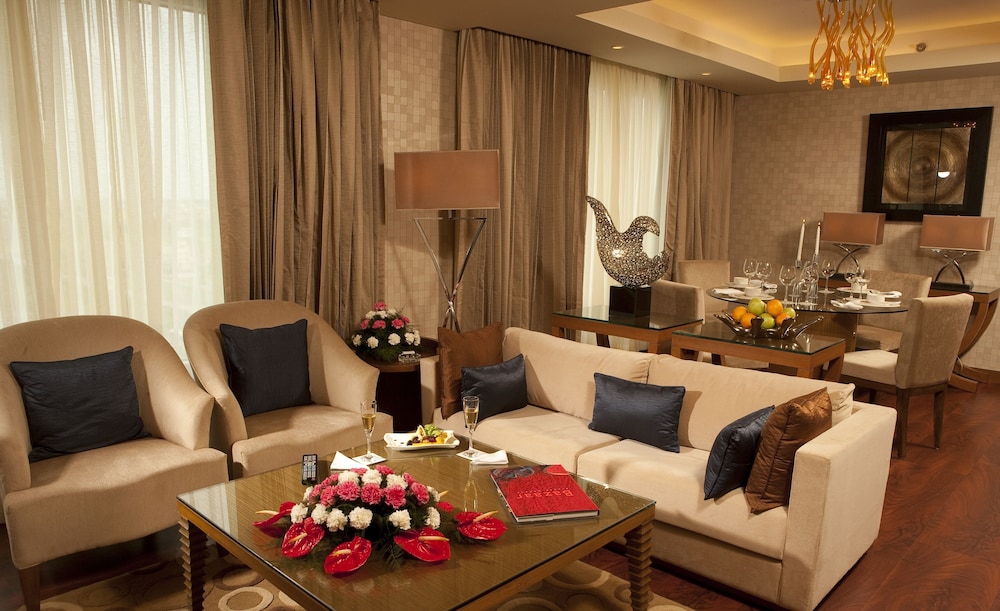 Suite, 1 Bedroom (Whirlpool) - Photo 4