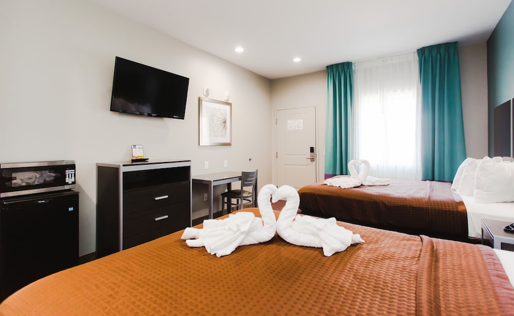 Standard Double Room, 2 Queen Beds, Smoking photo 1