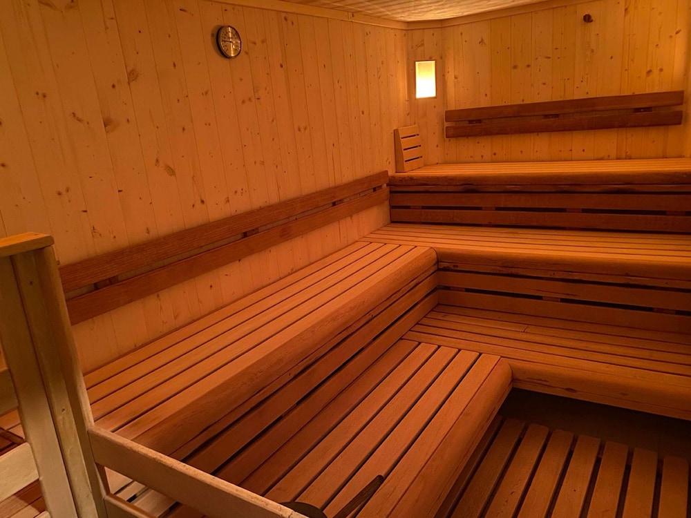 Suite, 1 King Bed with Sofa bed (Spa access) - Photo 18