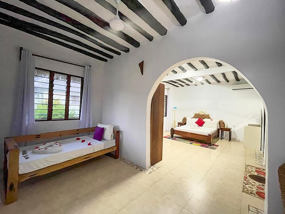 Family Bungalow photo 1