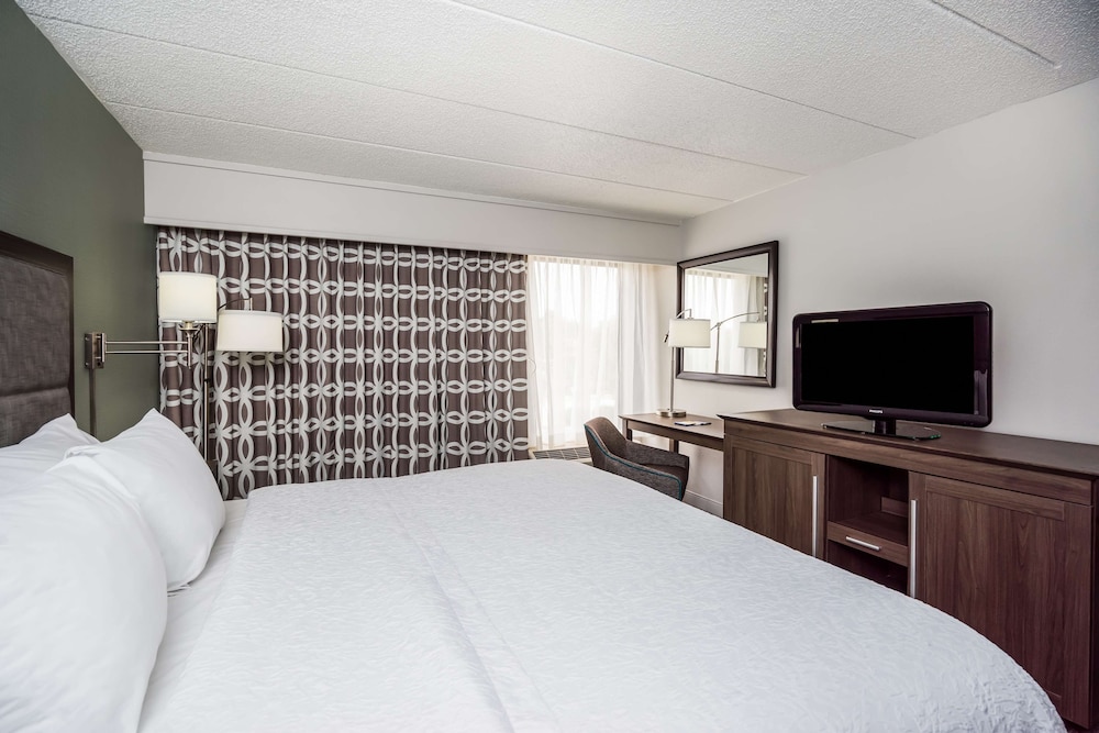 Room, 1 King Bed, Non Smoking - Photo 2