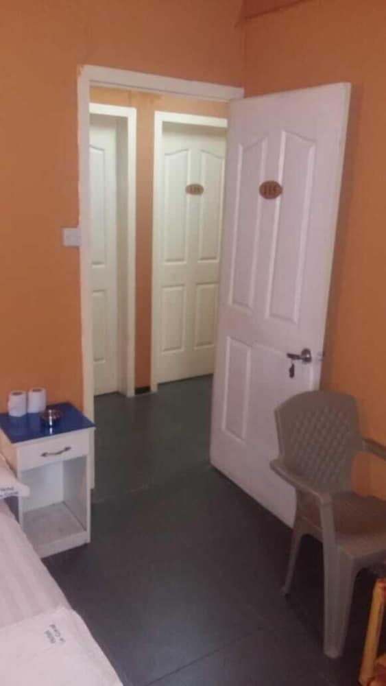 Basic Double Room photo 3