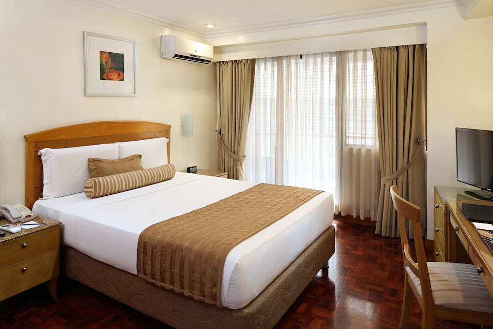Family Room with Kitchenette - 1 Bed - Photo 2