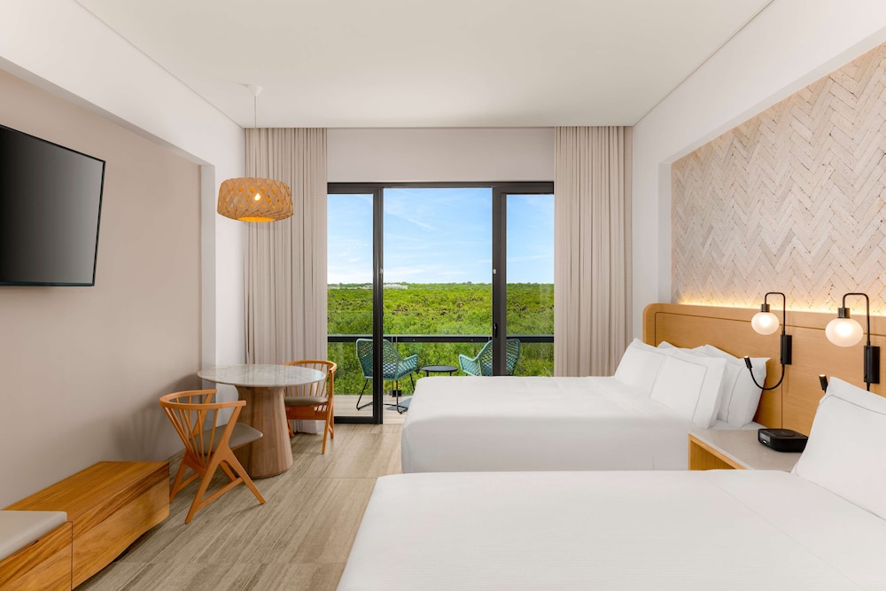 Room, 2 Queen Beds, Nature View - Photo 2