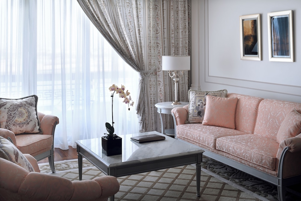Grand Suite, City View