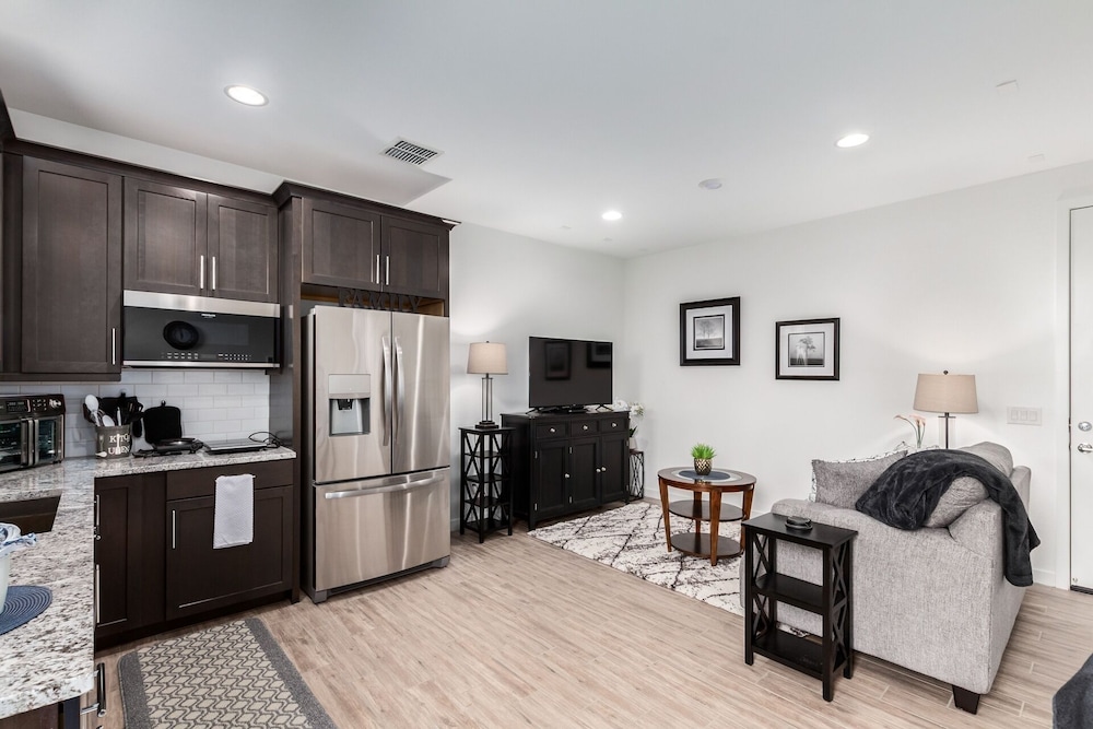 House, 1 Bedroom photo 2