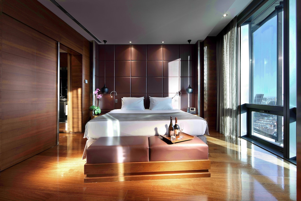 Superior Double or Twin Room (+ Extra Bed)