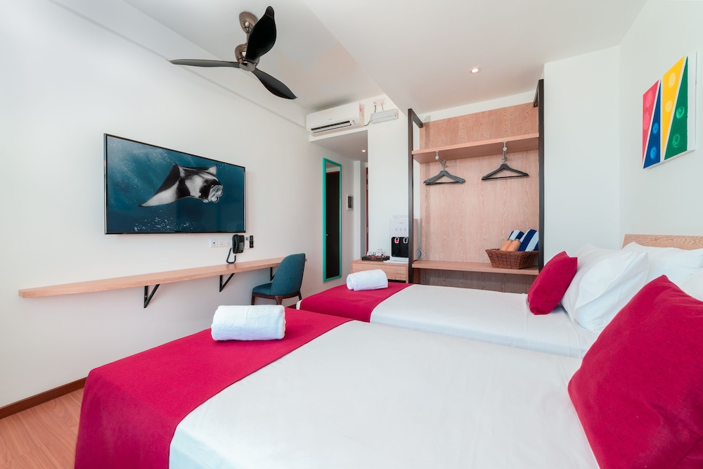 Deluxe Double Room - Photo 9