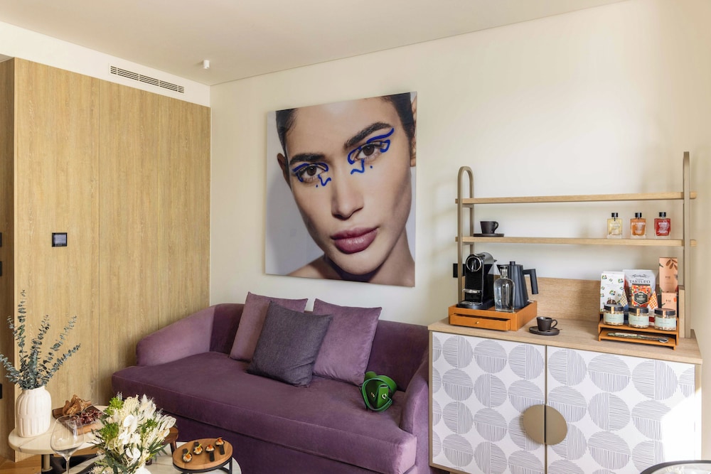 Suite (Beyond ME | Marques de Pombal View)