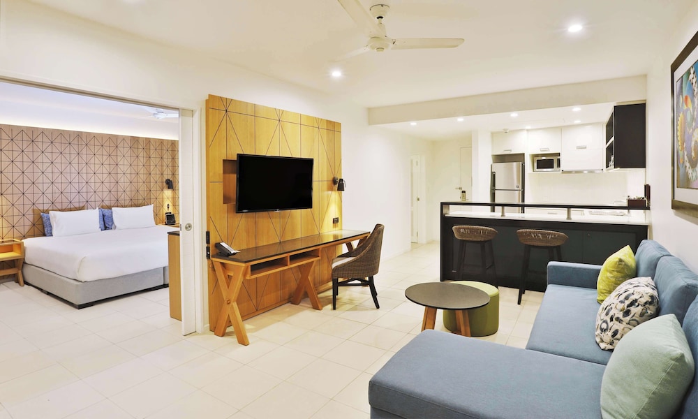 Suite, 1 Bedroom, Courtyard Area (Garden) photo 1