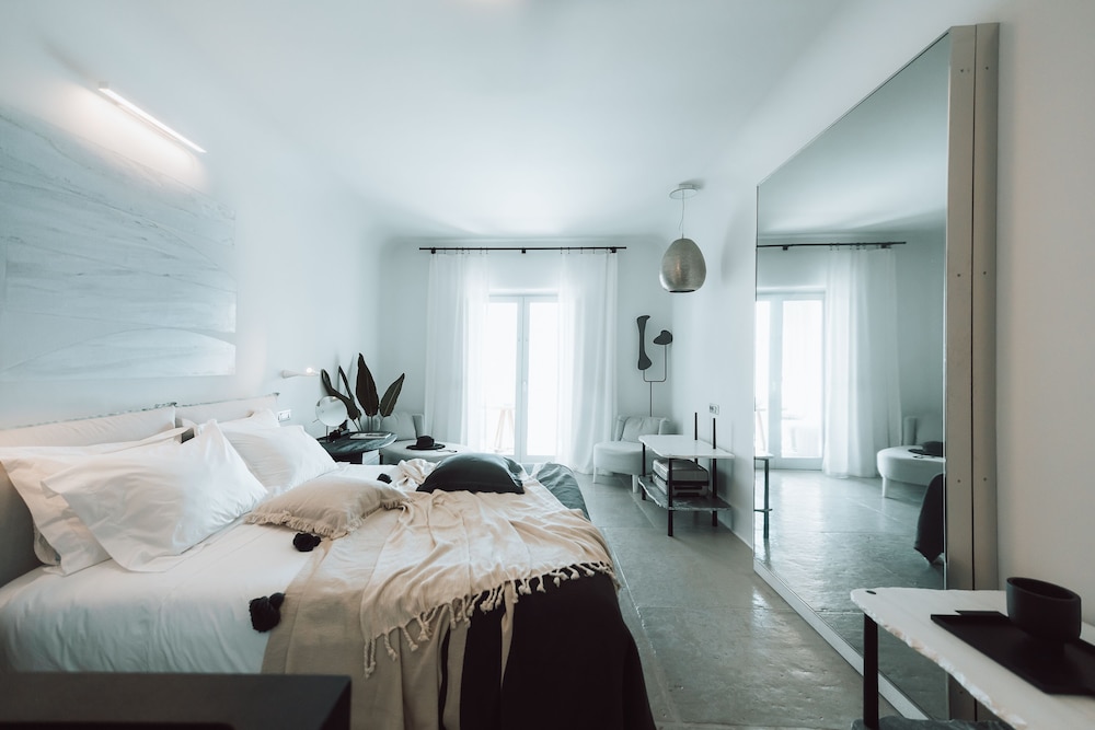 Standard Double Room, 1 King Bed - Photo 1