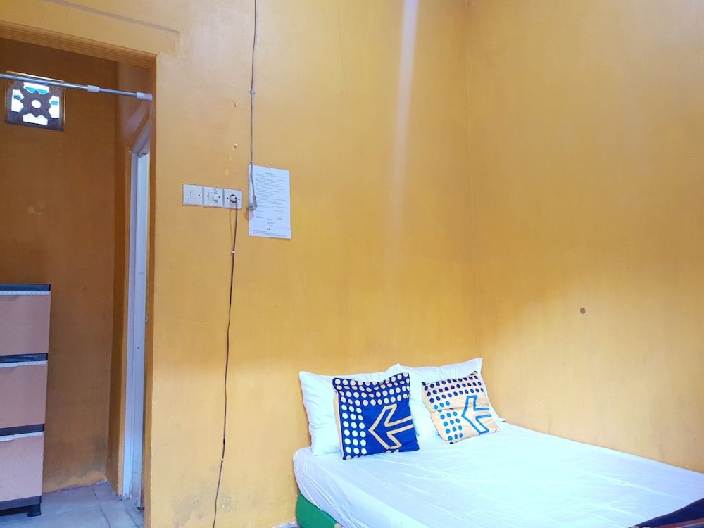 Double Room - Photo 16