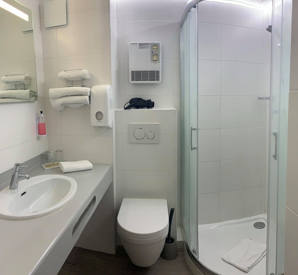 Comfort Double or Twin Room, Sea View - Photo 11