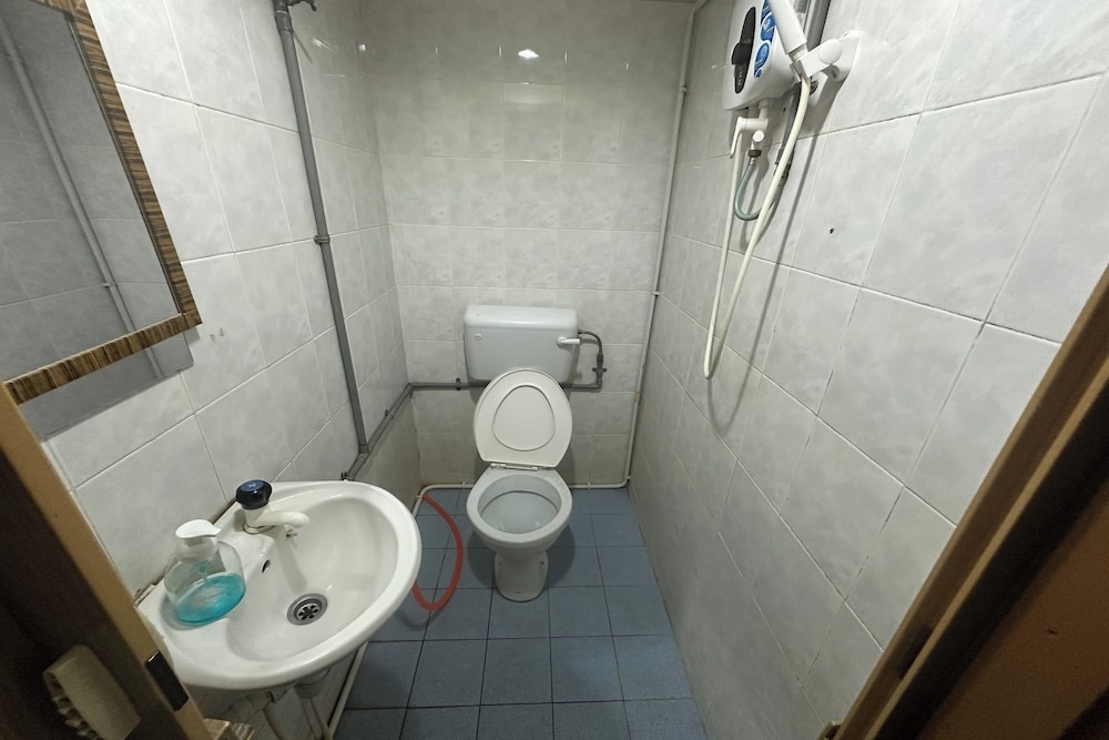 Small Queen Room photo 3