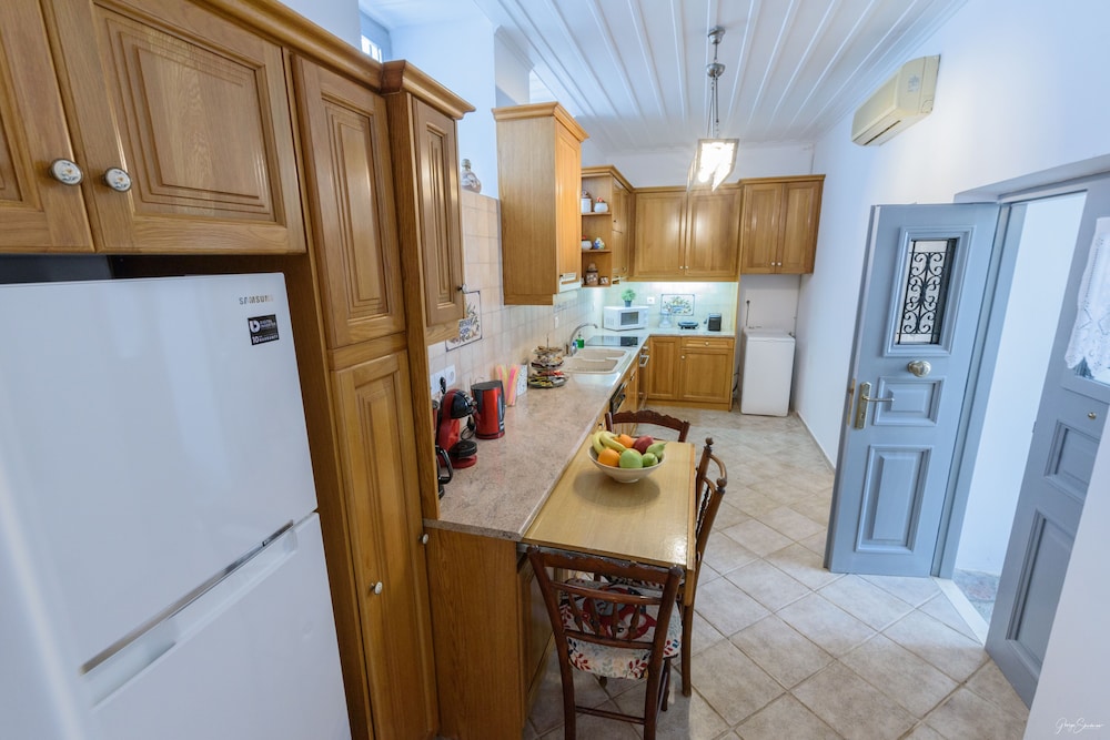 Luxury Apartment photo 3