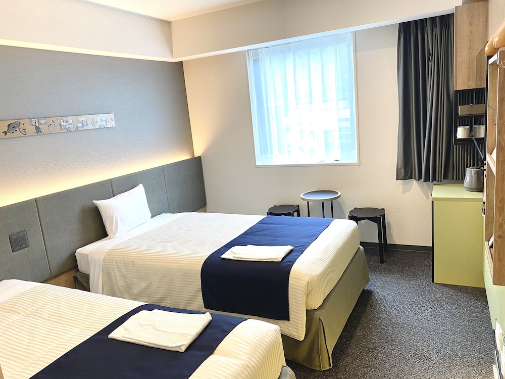 Standard Twin Room, Non Smoking (with Extra Bed)