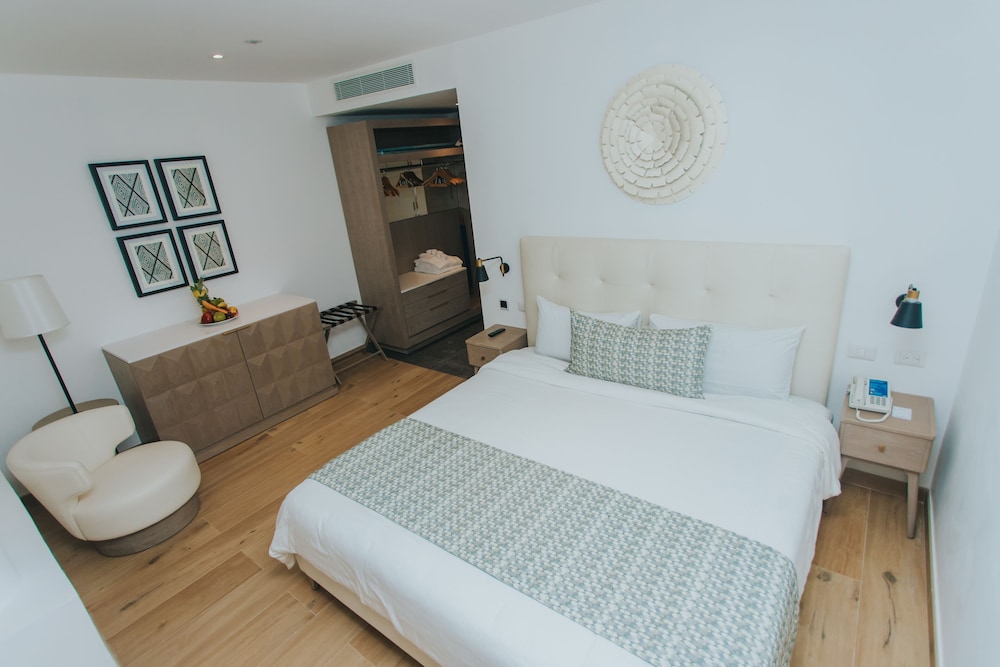 Family Club Junior Suite - Photo 7