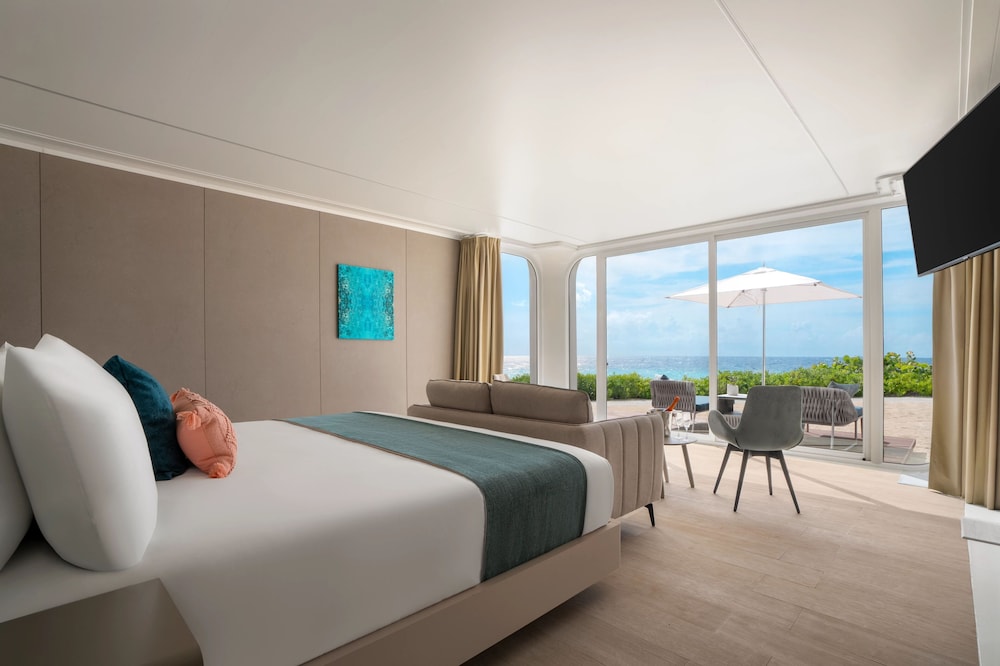 Preferred Club Mare Premium Beachfront Bungalow King