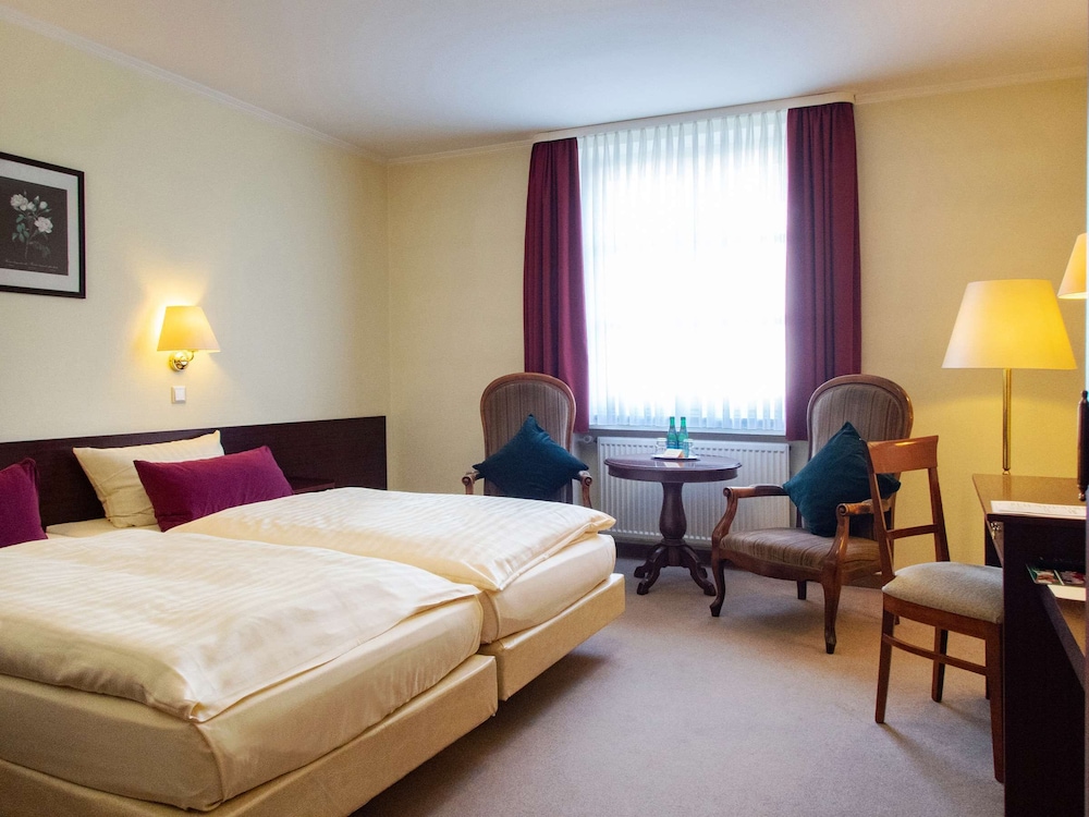 Standard Room, 2 Twin Beds, City View