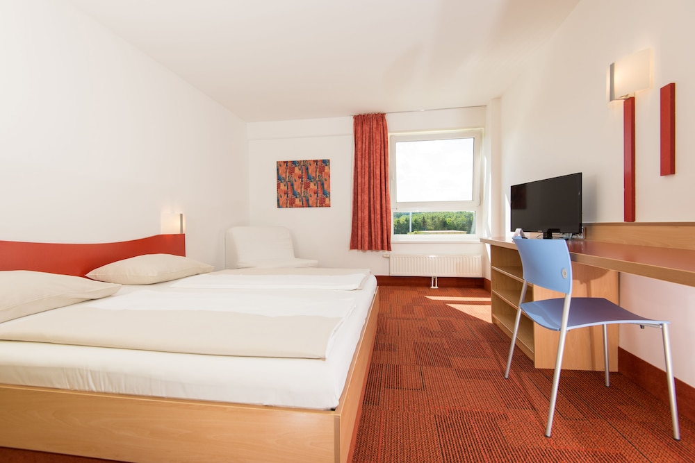 Basic Double Room photo 3