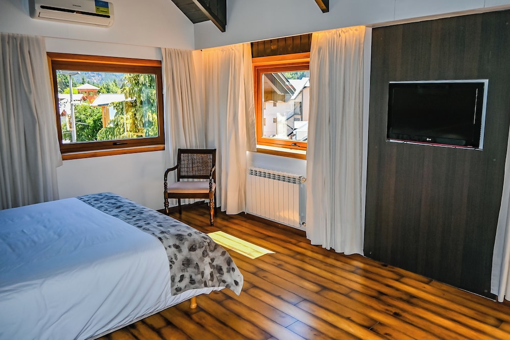 Deluxe Suite photo 2