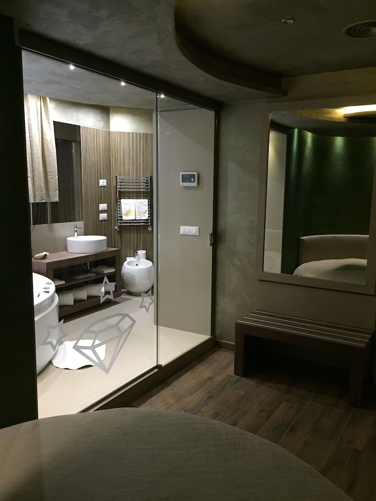 Royal Room, 1 Bedroom, Hot Tub