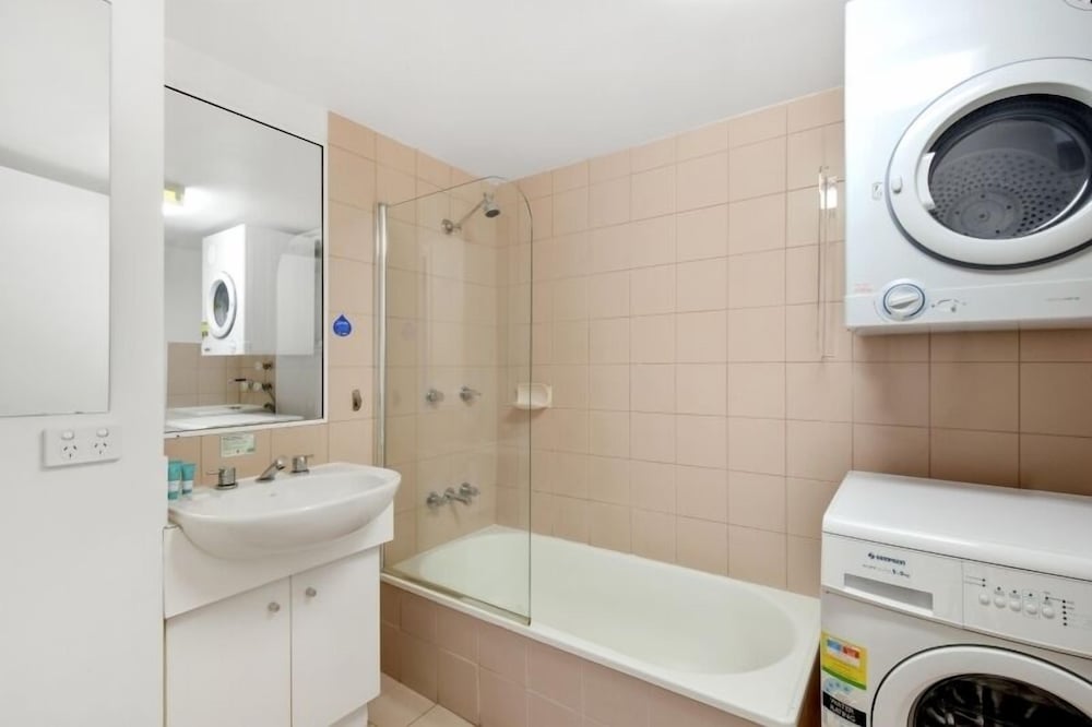 Apartment, 2 Bedrooms, Ocean View photo 2
