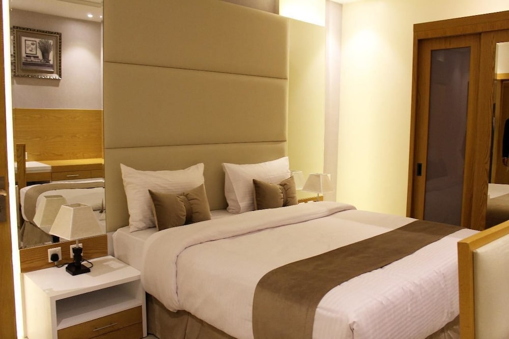 Deluxe Double Room, City View photo 1