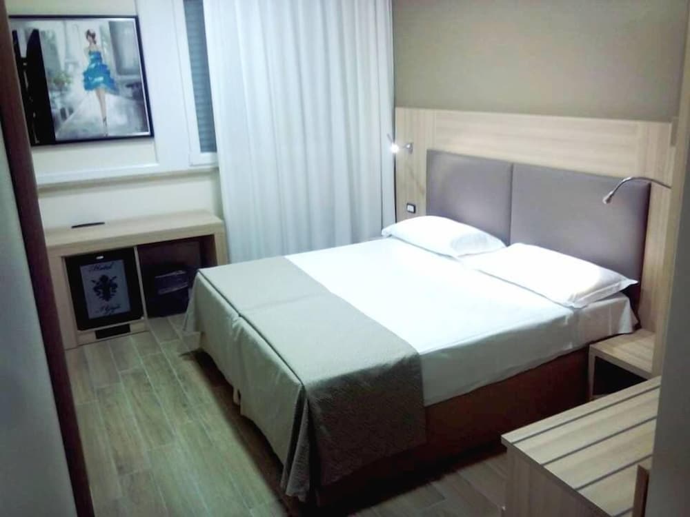 Superior Double Room Single Use photo 2