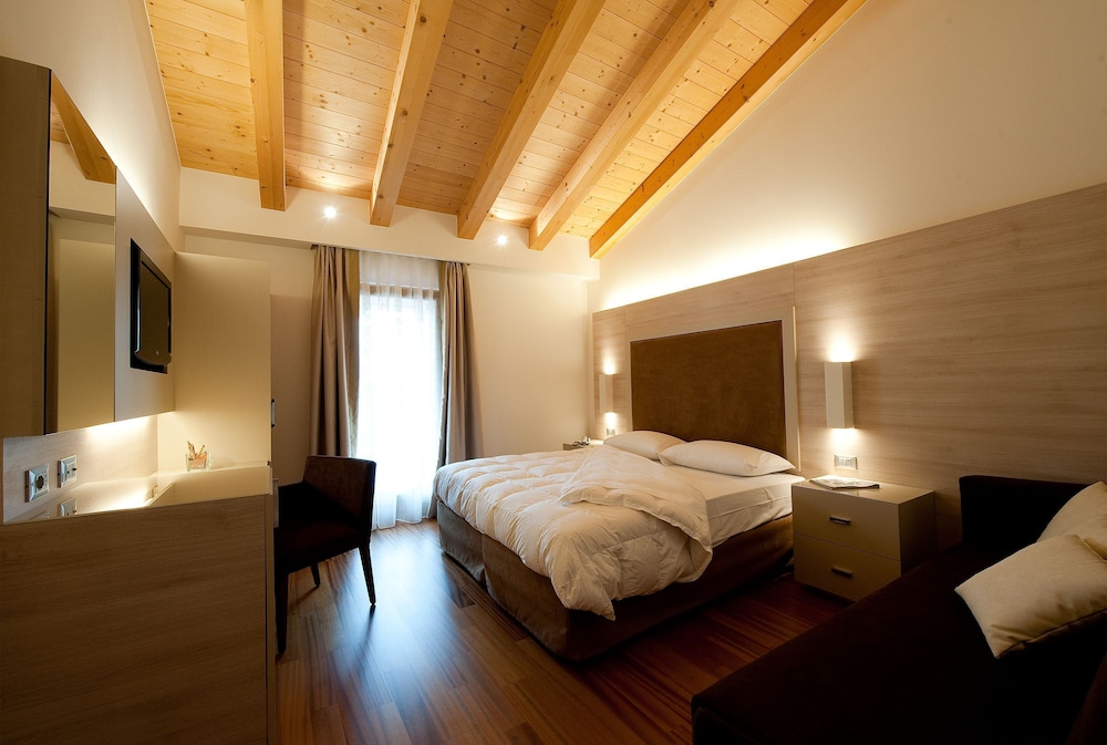 Basic Double Room, Private Bathroom photo 1