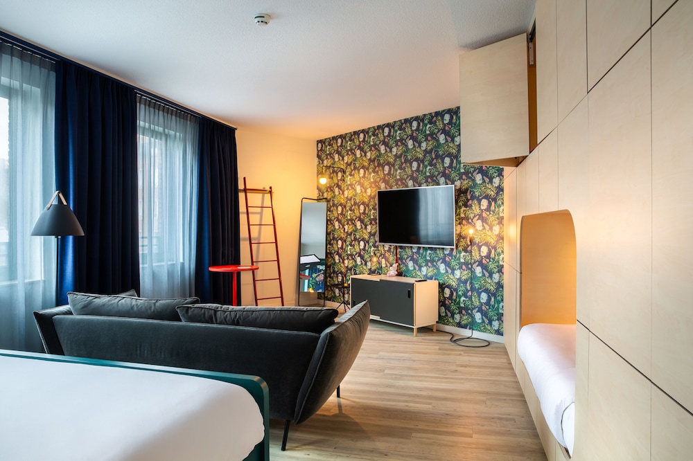 Quadruple Room - Photo 1