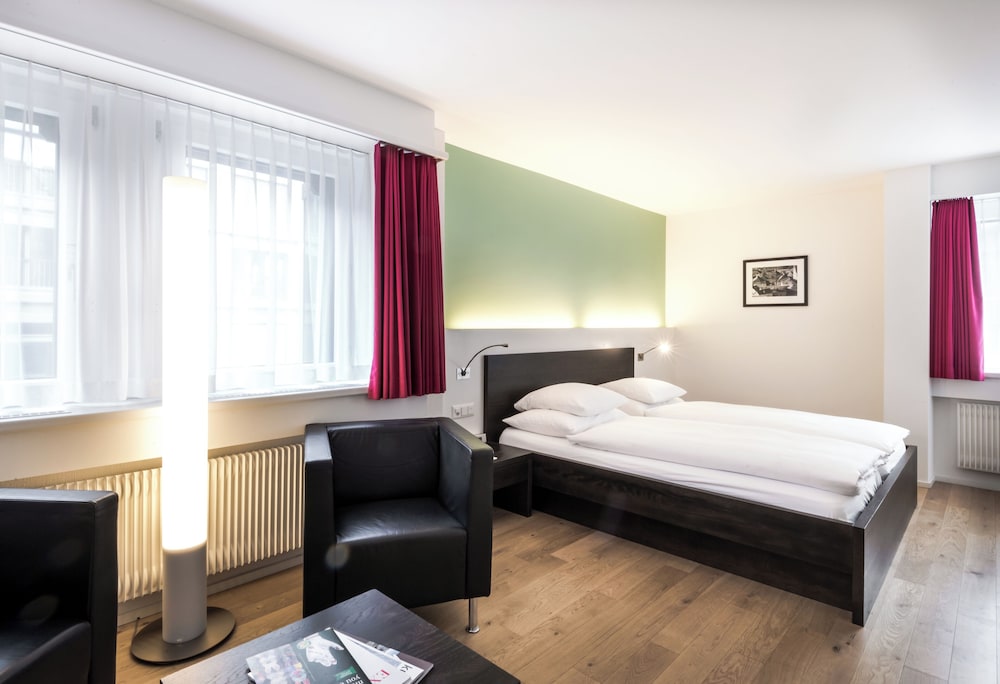Superior - Twin Room, Air Condtion photo 1