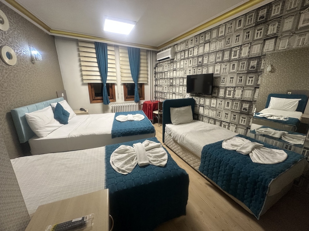 Family Quadruple Room photo 1