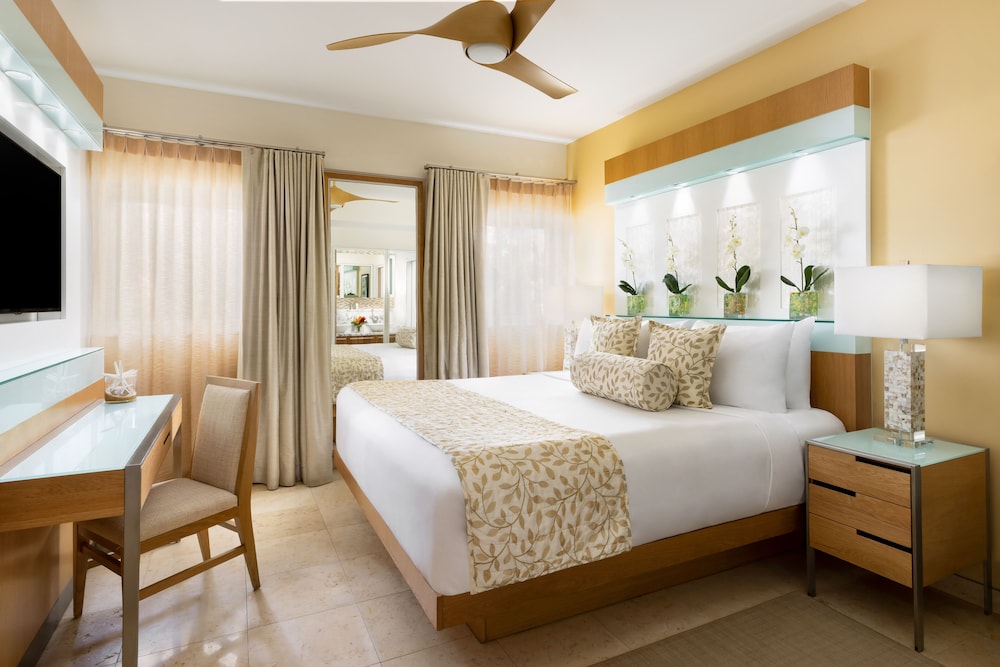 Luxury Two Bedroom Garden View Flat Suite photo 3