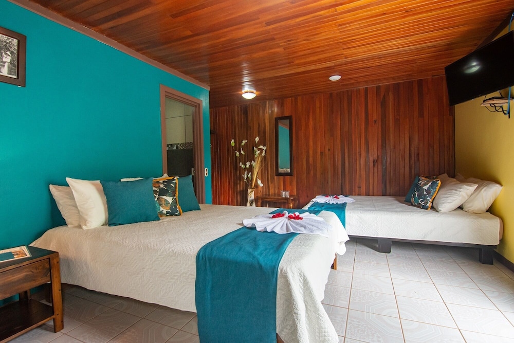 Standard Triple Room, Garden View photo 2
