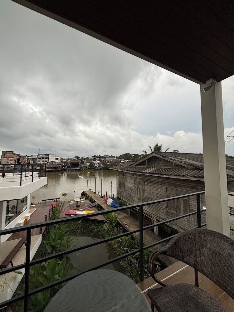 Deluxe Double Room, River View - Photo 3