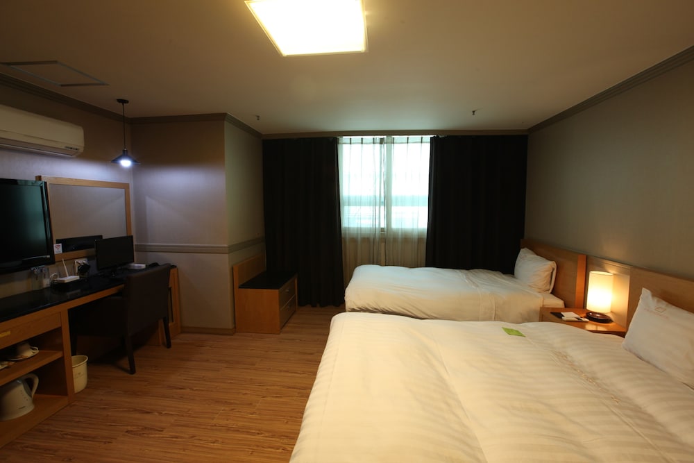 Junior Studio Suite photo 3