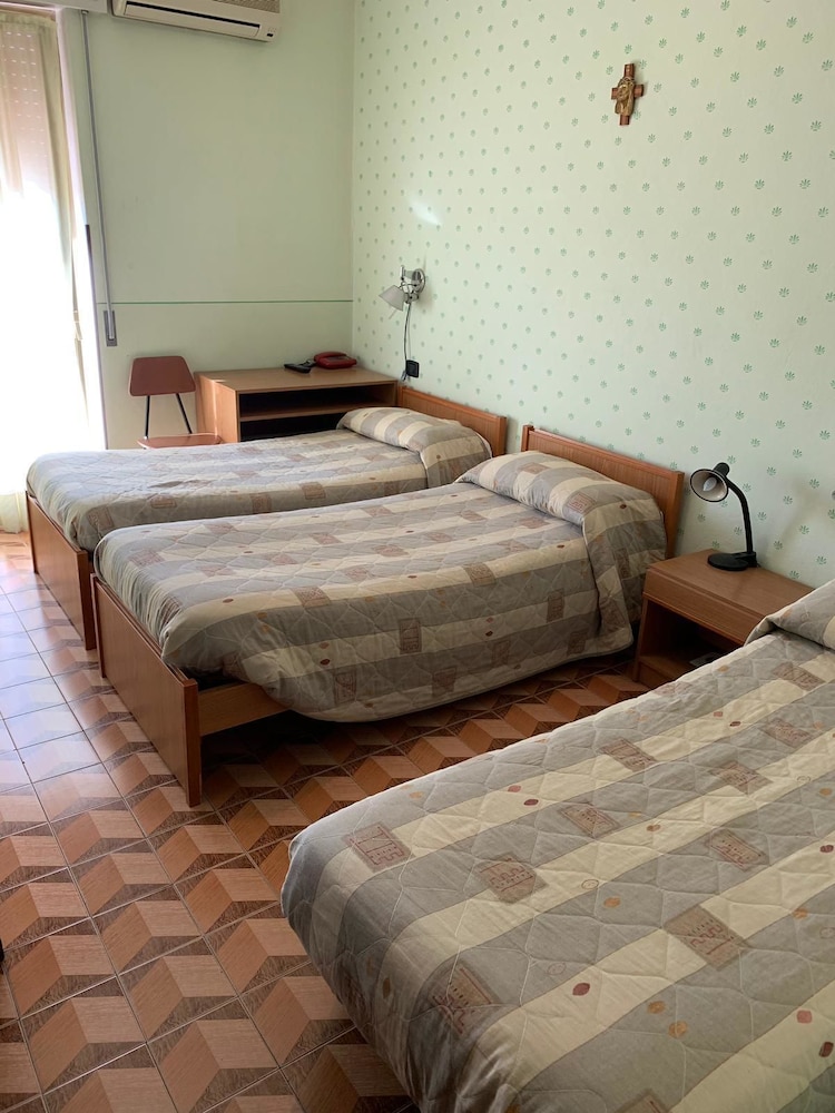 Triple Room, Non Smoking, Mountain View photo 1