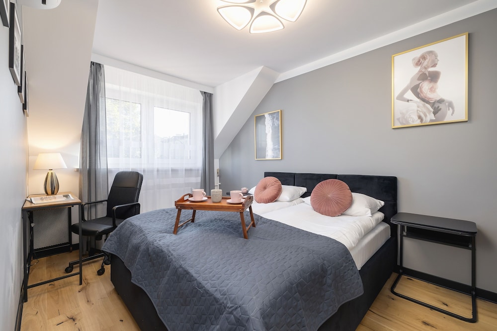 Apartment, 2 Bedrooms, Balcony