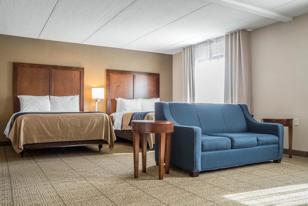 Suite, Multiple Beds, Accessible, Non Smoking (Upgrade) - Photo 1