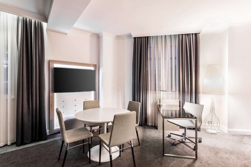 Junior Suite (Cathedral View) - Photo 6