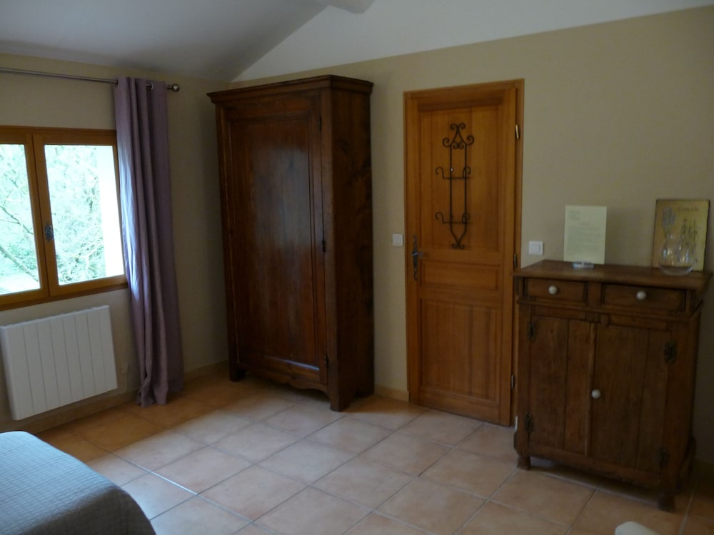 Standard Double or Twin Room (Chambre Lavande) photo 1